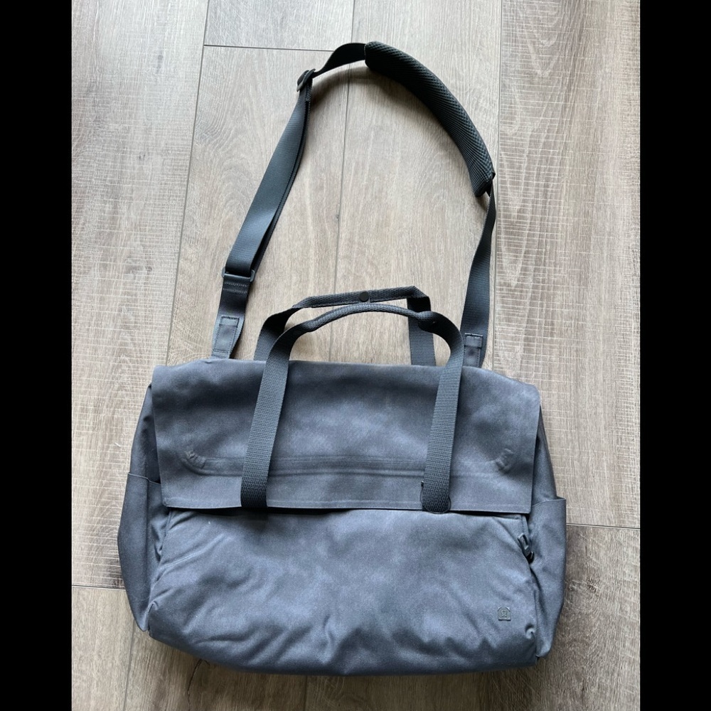 Lululemon Early Embark Duffel Bag In Gray